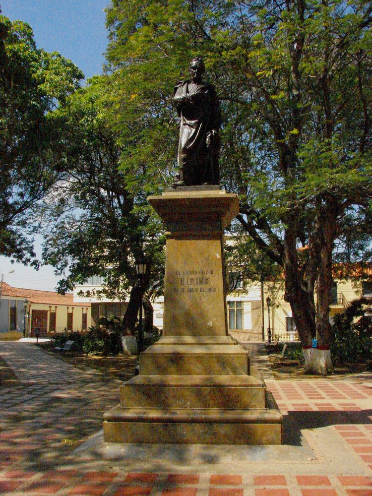 Plaza Bolívar del centro histórico colonial de Coro, estado Falcón